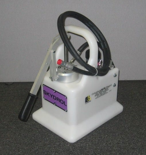 Skydrol, 2 Gallon Fluid Dispenser